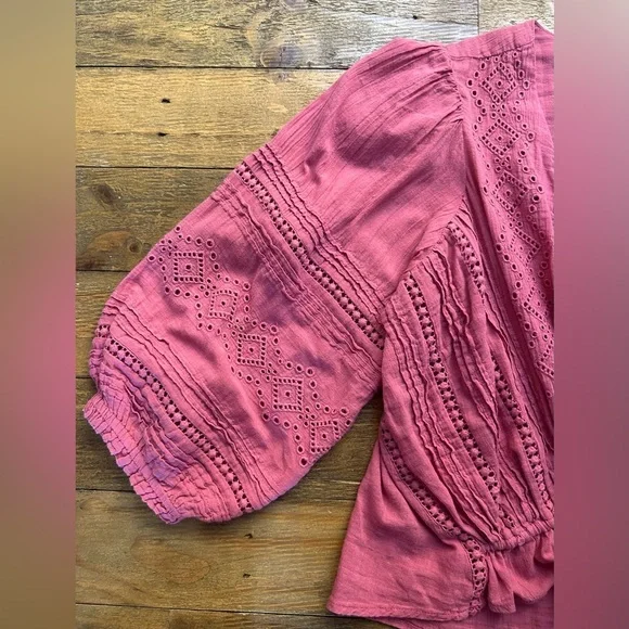 LUCKY BRAND Raspberry Pink Puff Sleeve Blouse with Tassel Tie in the Front Boho - Picture 3 of 12